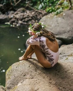 Max Hawaiian Lei Tie Back Surf Suit -Hurley HO1128 SEASHELL 03