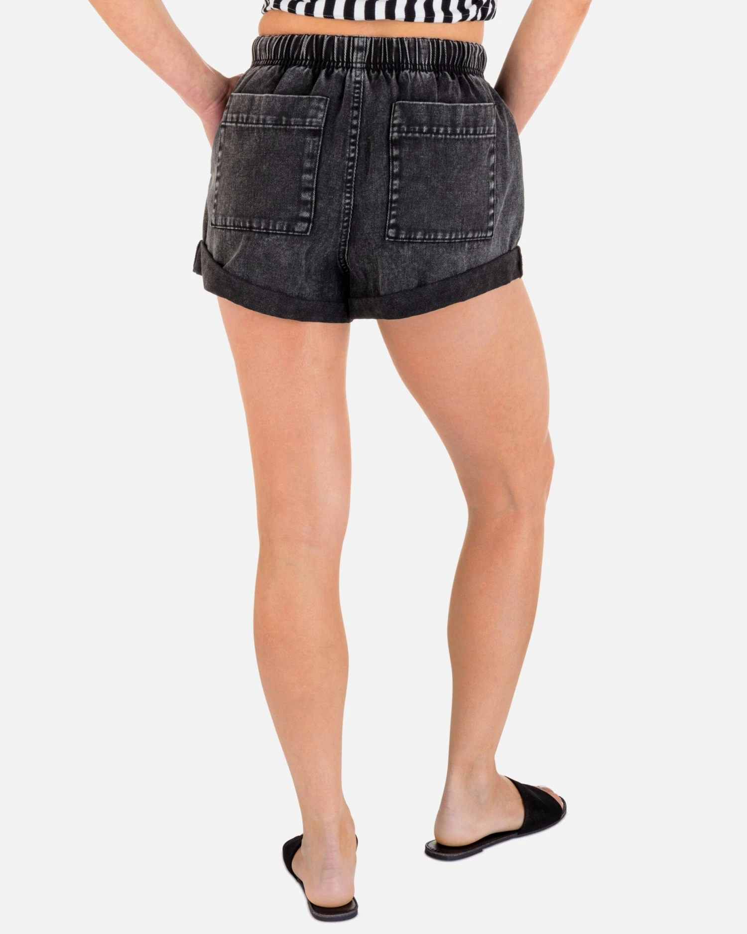 ARIA CUT OFF SHORT 4 ARIA CUT OFF SHORT - Image 2