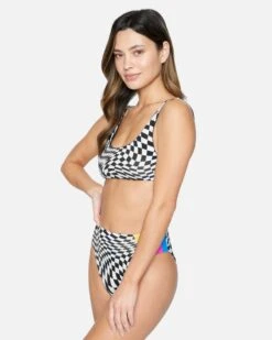 NASCAR REVERSIBLE SCOOP FRONT TOP 16 NASCAR REVERSIBLE SCOOP FRONT TOP -Hurley ht1276 black white 5